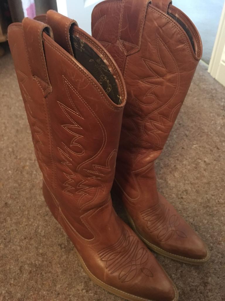 ladies cowboy boots size 5